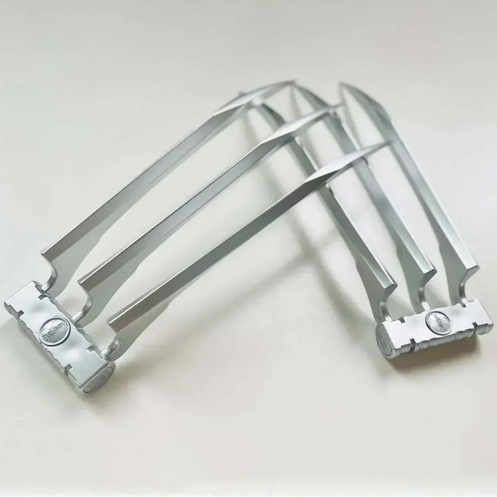 Wolverine Claw Blade Prop – 1:1 Superhero Cosplay Accessory